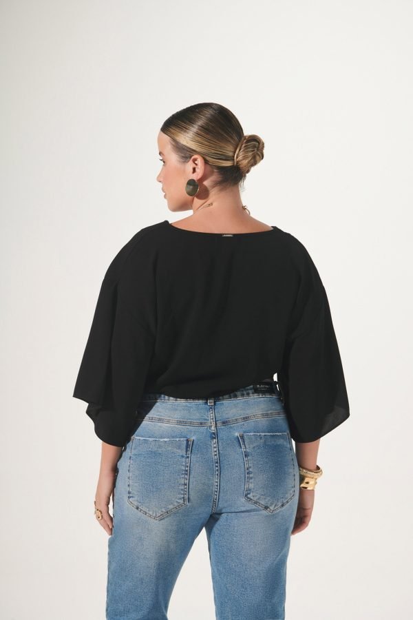 Blusa Curta Decote V Brilho Strass - Image 4