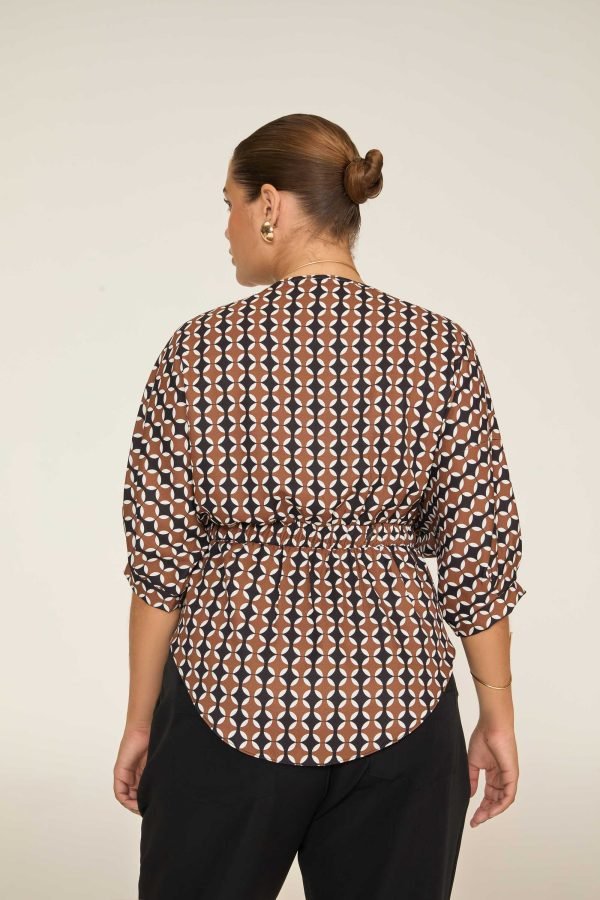Blusa estampada, mangas morcego e amarração - Image 3