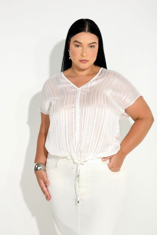 Blusa com amarração na barra