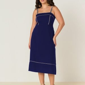 Vestido Nervuras Contraste Decote Reto