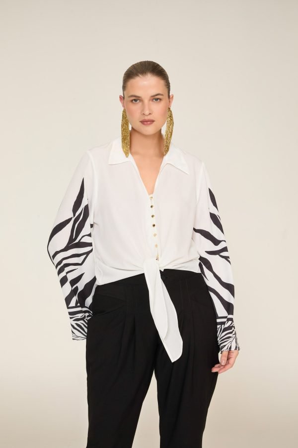 Camisa Mangas Amplas Amarração Barra
