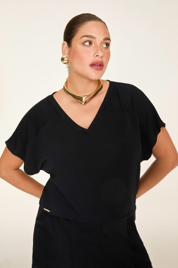 Conjunto T-Shirt Decote V Saia Evasê - Image 3