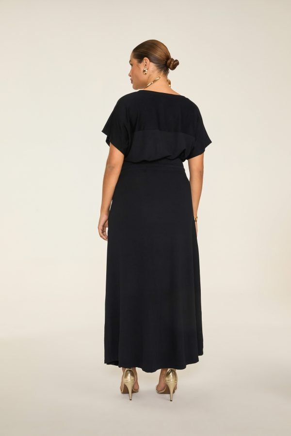 Conjunto T-Shirt Decote V Saia Evasê - Image 7
